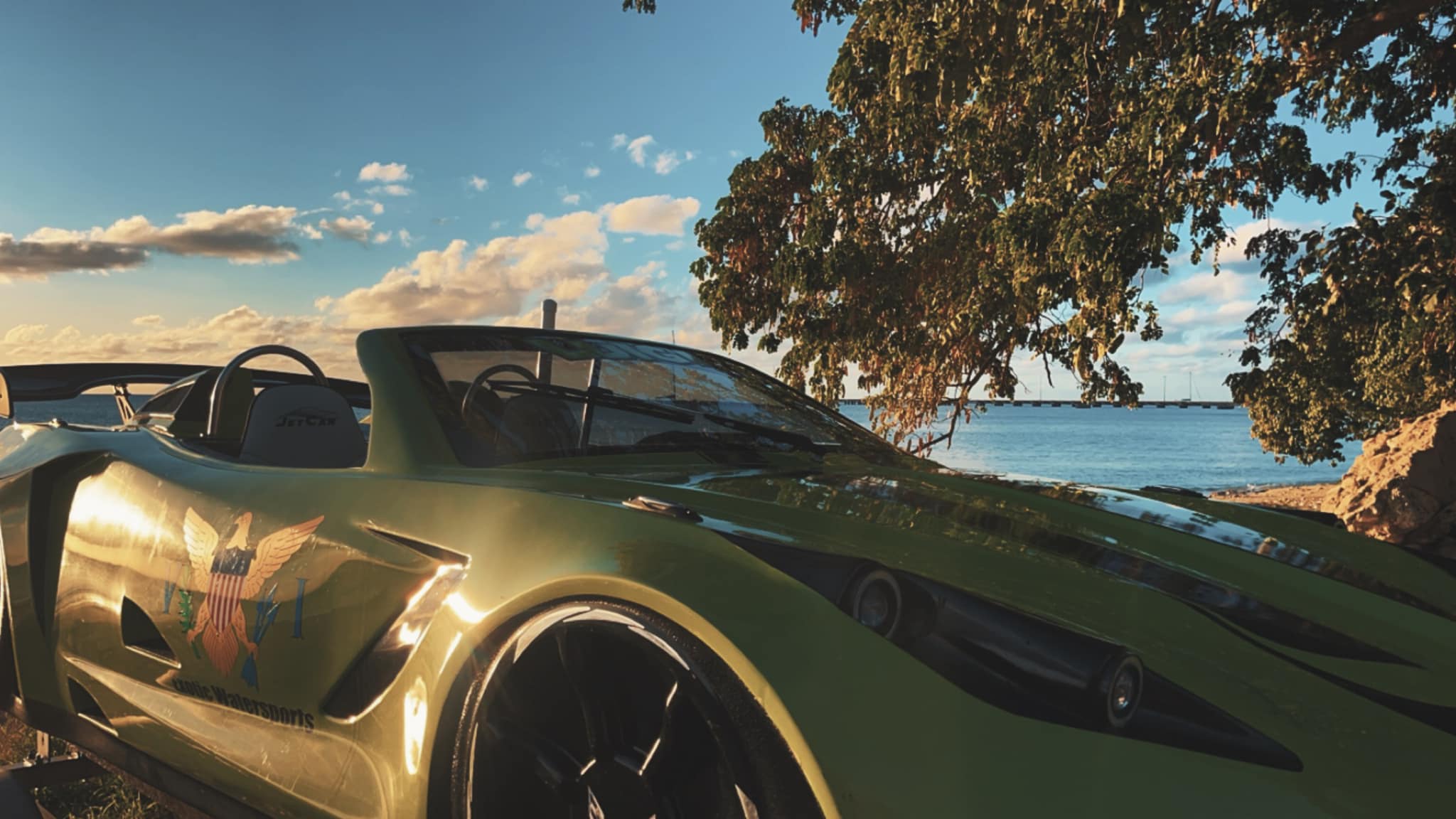 Custom windshield banner